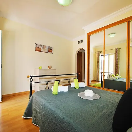 Lägenhet Apartment In Santa Eulalia Near The Beach Albufeira